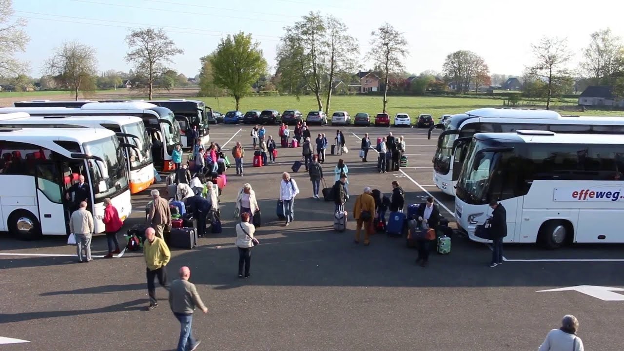 Jonge bus- en touringcarchauffeurs over hun passie...