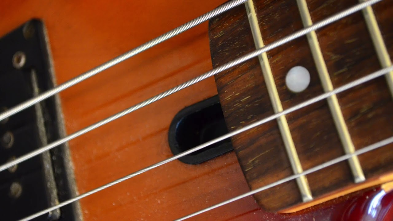 KISS - Cold Gin (E Standard) (bass backing track)