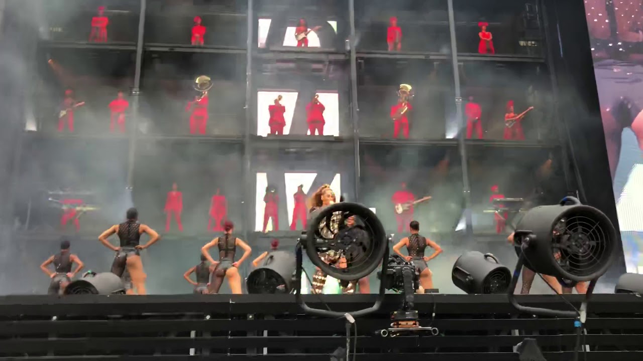 On the Run 2 - Drunk in Love/Swag Surfin’/Diva/Clique/Everybody Mad - Olympiastadion Berlin, 28/6/18