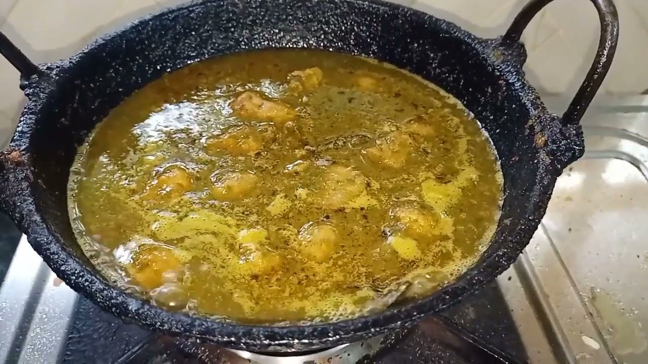 पालक सोया बड़ी की ये वाली रेसिपी एक बार बना कर देखे सब को बहोत पसंद आएगी#soyachunks #palakrecipe 