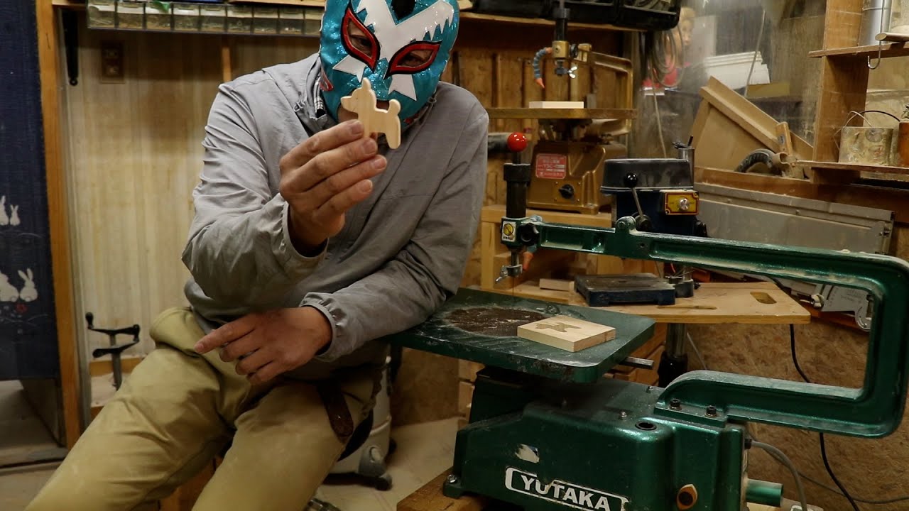 マジカルイトノコの新電動糸ノコ木工！！How to use a scroll saw.
