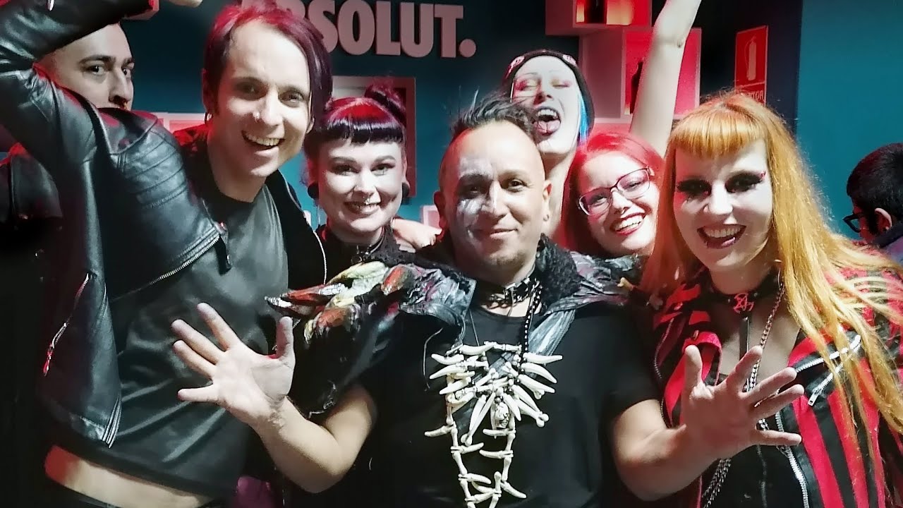 Kidnapping my friends to BARCELONA