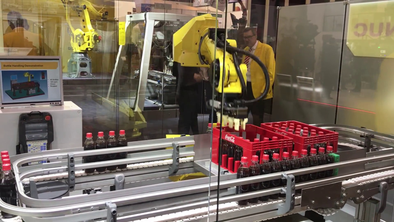 FANUC Robots handling bottles at interpack 2017