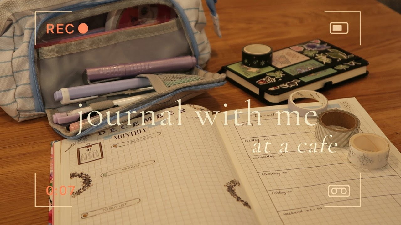 journal with me at a cafe ❄️ december setup