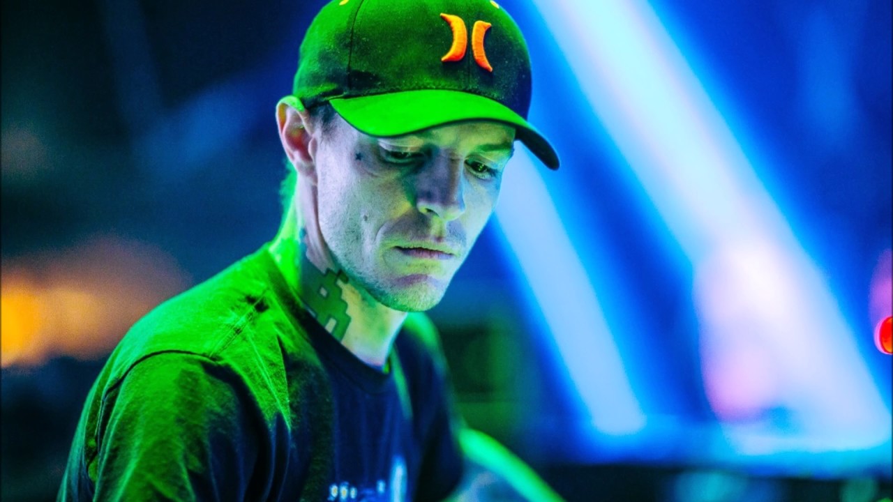 Deadmau5 - 4ware (Unreleased Version)