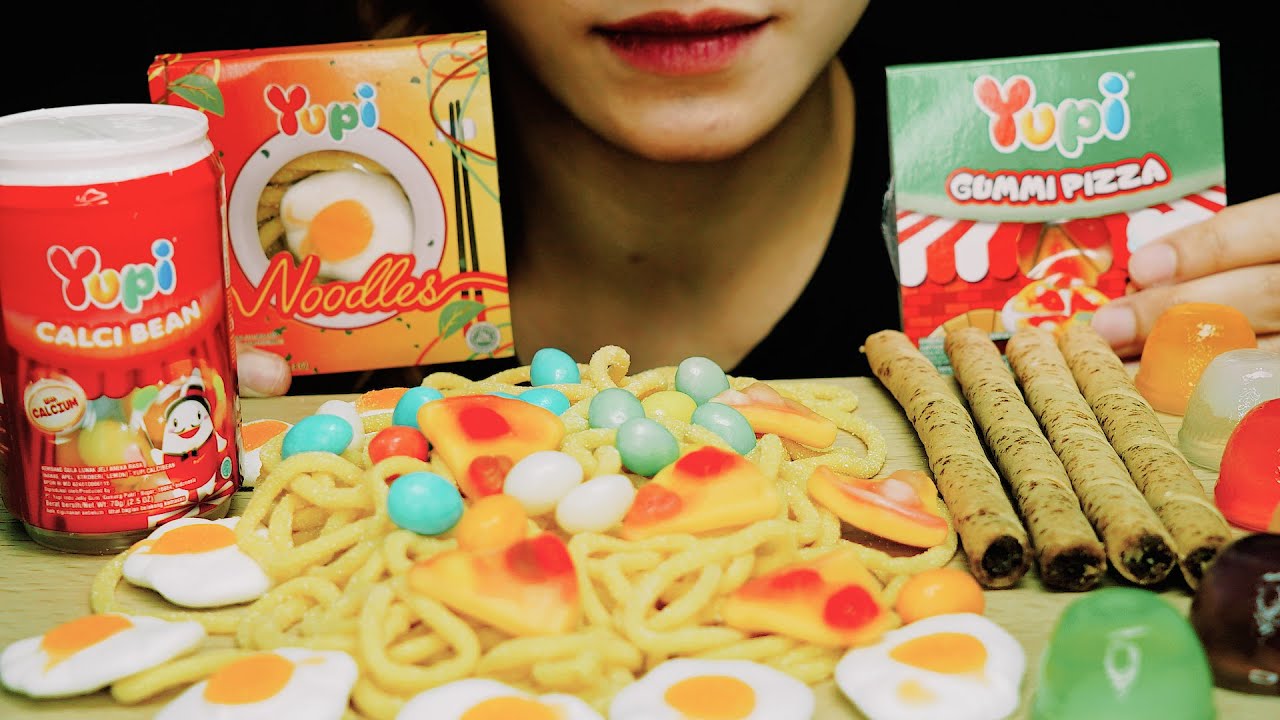 #49 ASMR YUPI'S GUMMIES, PIROUETTE CHOCOLATE HAZELNUT || ASMR INDONESIA || EATING SOUNDS