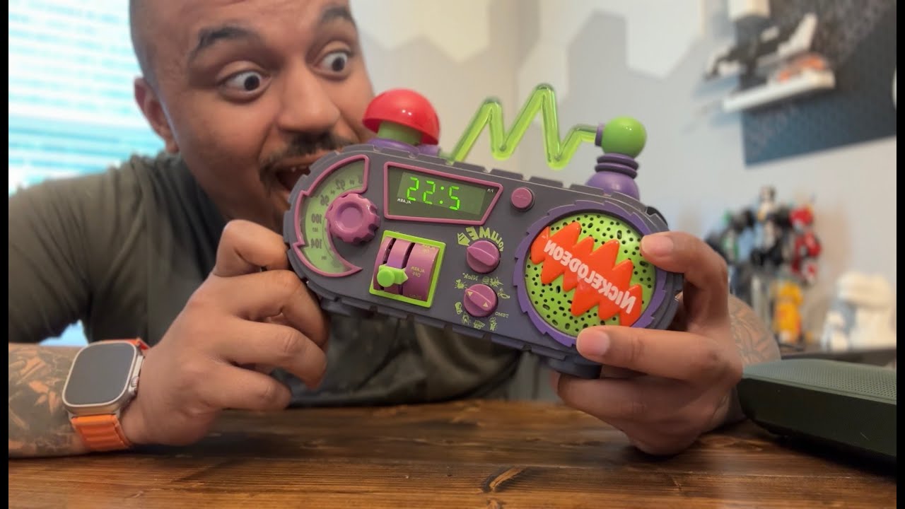 Nickelodeon Time Blaster Alarm Clock Review | Features & Nostalgic 90s Throwback