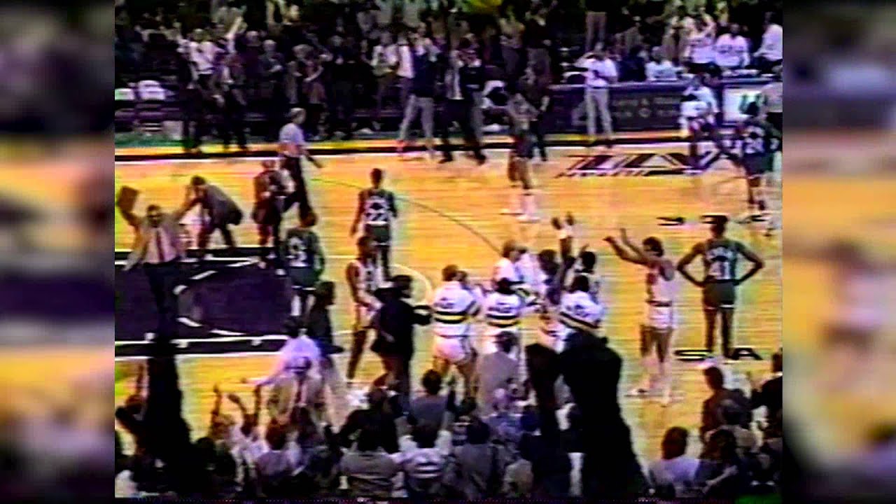 Darrell Griffith buzzer-beater vs. Dallas 1986