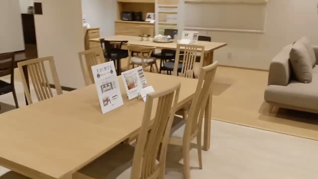 カリモク家具新横浜ショールーム館内