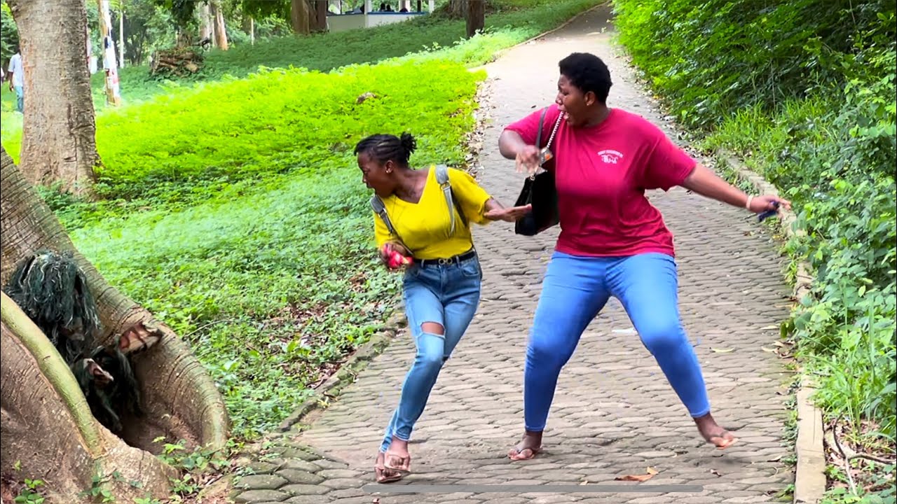 Pretty ladies had the scare of their lives. Bushman Prank 