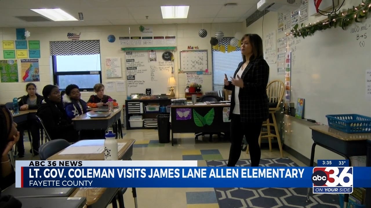 Coleman tours James Lane Allen Elementary in honor of Women's History Month
