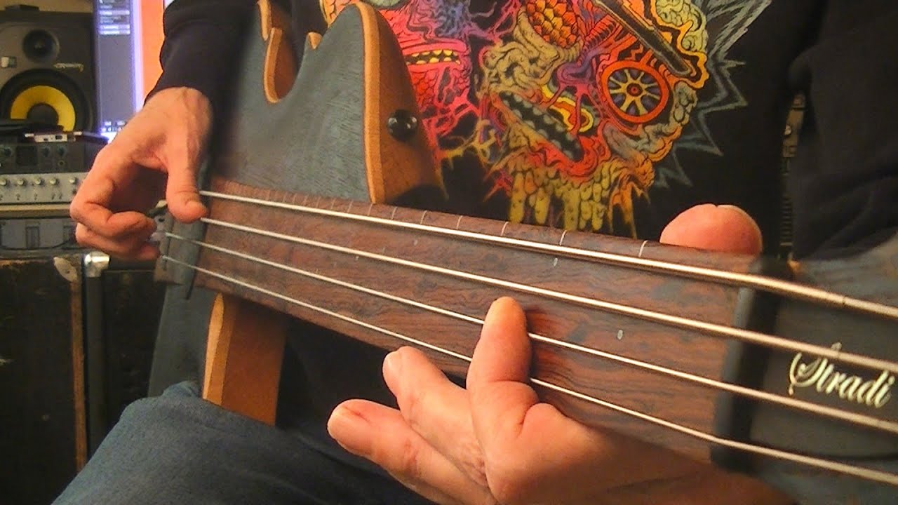 Fretless Stradi Bass Jam with Percussive Fingerstyle