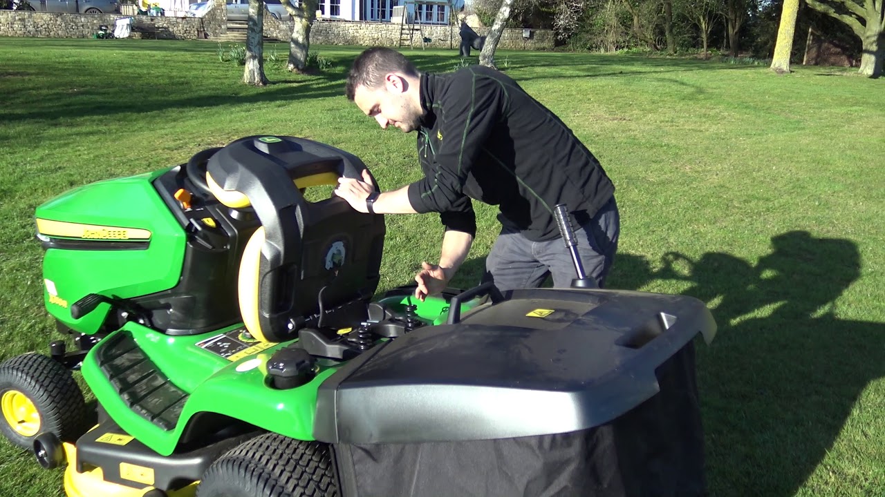 Farol Ltd | John Deere X350R Ride-on Lawnmower Walkaround