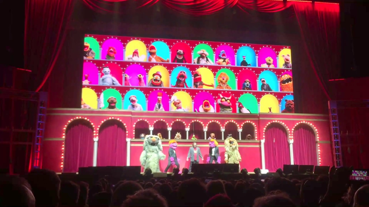 Opening Muppet Show Theme Live on Stage.