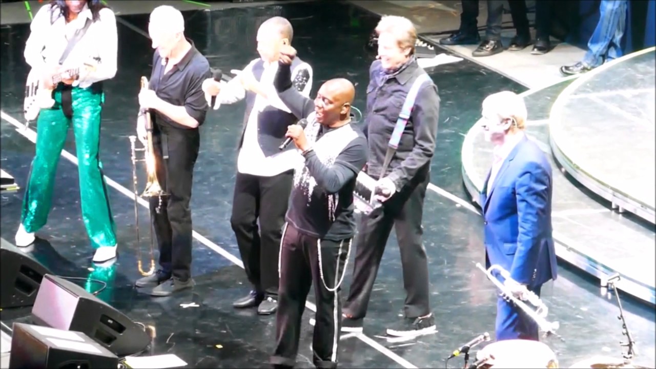 Chicago and Earth Wind & Fire - Calgary Nov 4, 2016