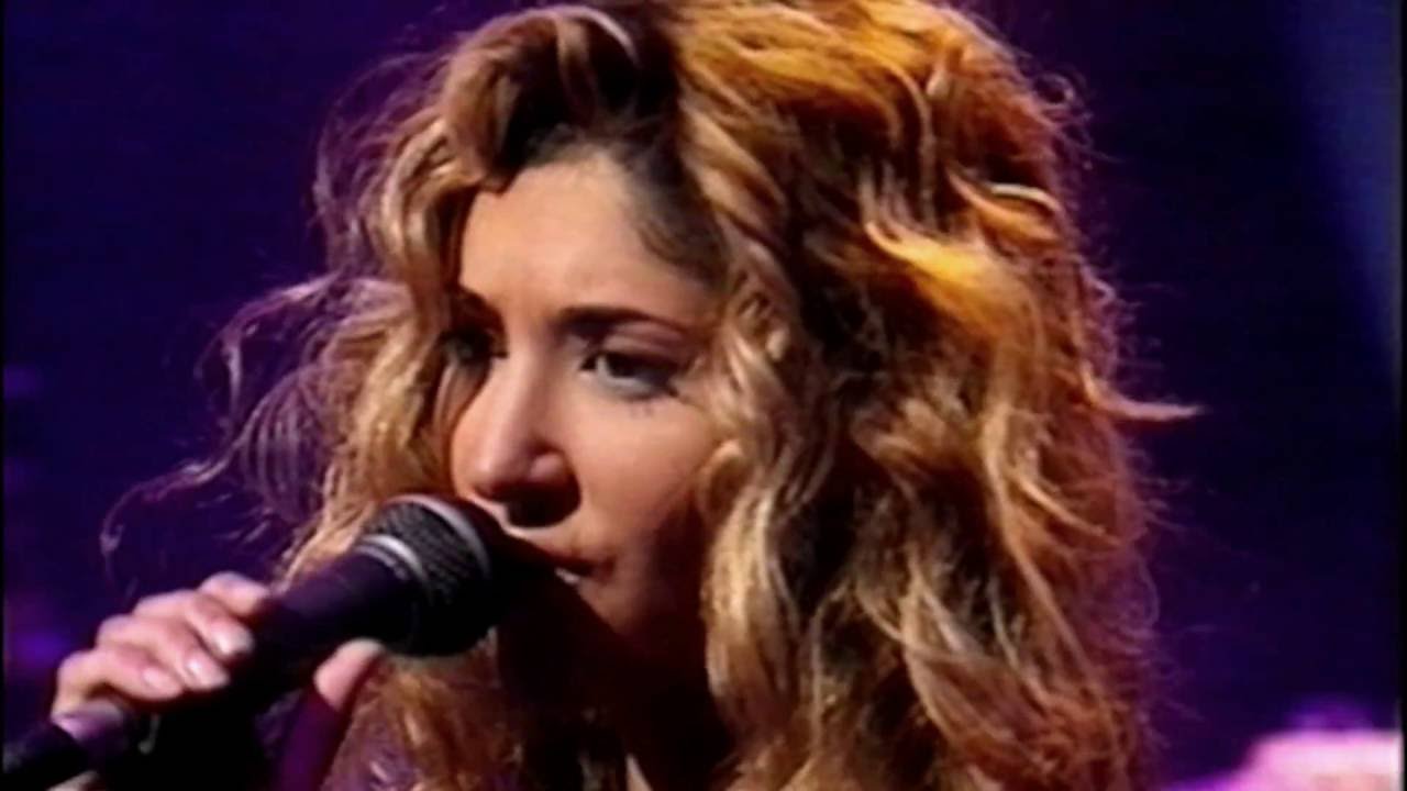 Suelo de Canicas-Ella Baila Sola