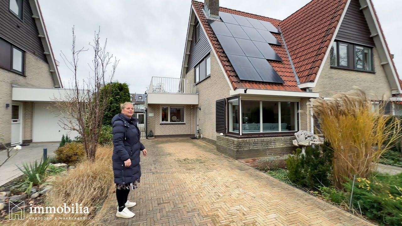 Verkocht - Royale 2-onder-1-kap woning met praktijk/kantoor aan huis in Bergschenhoek - immobilia.nl