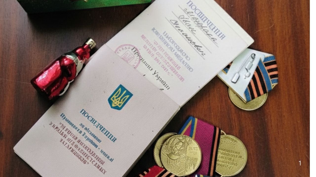 Скарби з минулого: Огляд рідкісних радянських медалей та знахідок. Ціна антикваріату
