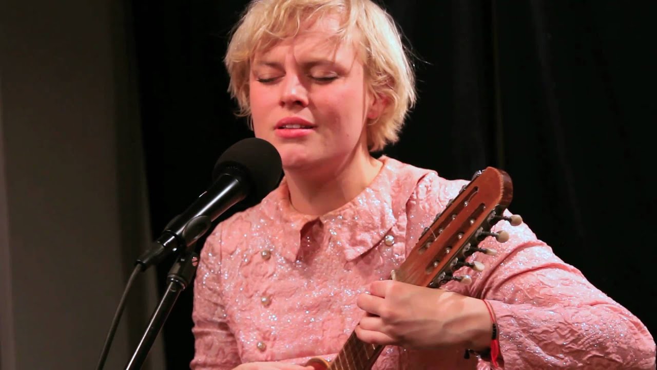 Ólöf Arnalds - Surrender