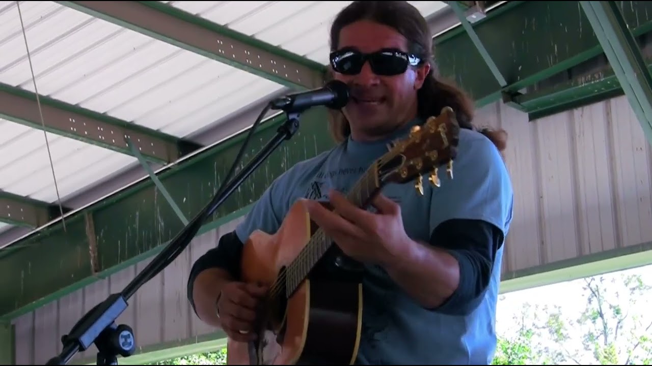 Russell Mayes Live 