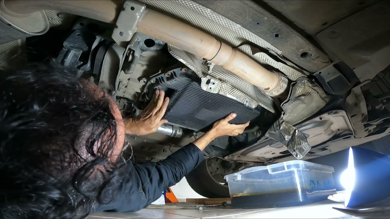 Cambio Aceite Caja Automática BMW X3 E83 2 parte - Oil Change Automatic Transmission BMW X3 2 part