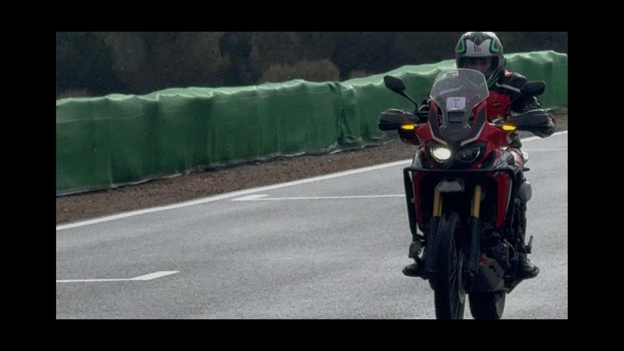 Circuito de Guadix en una Africa Twin