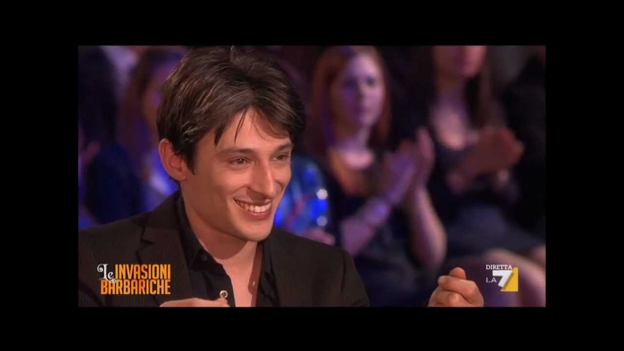 Fausto Paravidino drammaturgo Le Invasioni Barbariche Part 1 - 2012 03 30.wmv
