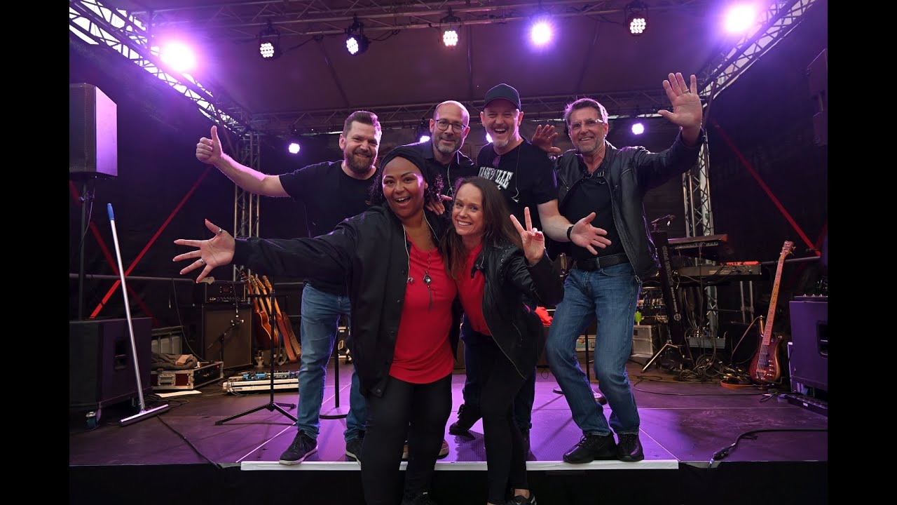 Buzzing Basement auf der Dotzheimer Kerb 2025 (Diashow)