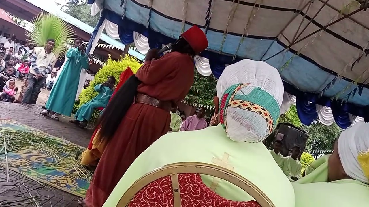 YAA WAAQAYYOO DU'A BARA SANAA NUTTIN DEEBISIN QOMOS ABBAA WOLDE GIYOORGIS G/Iyyasuus naqamteettiii