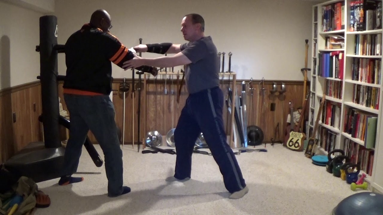 The Side Parry Set Play for Bowie Knife