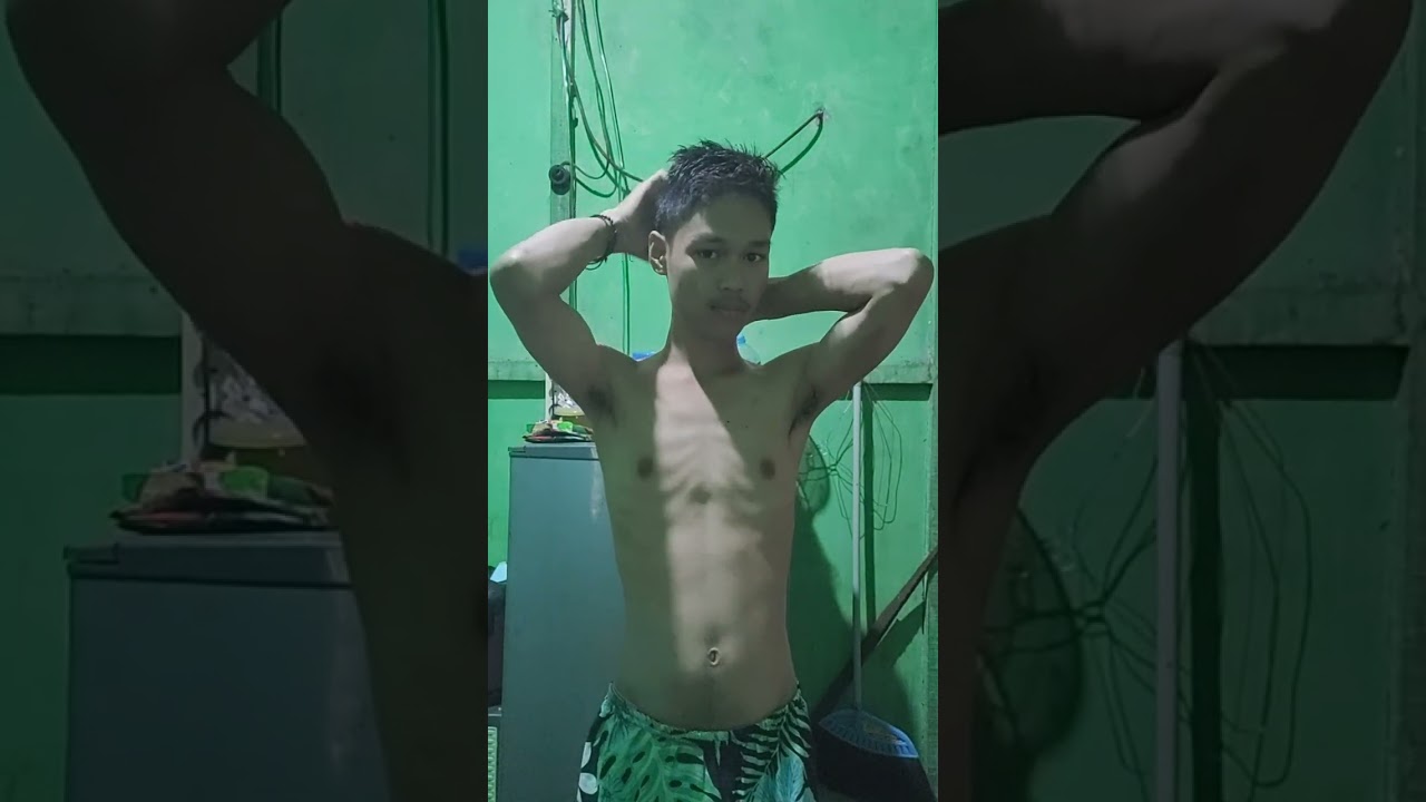 БОРНЕО ТРОПА) только что закончил принимать душ