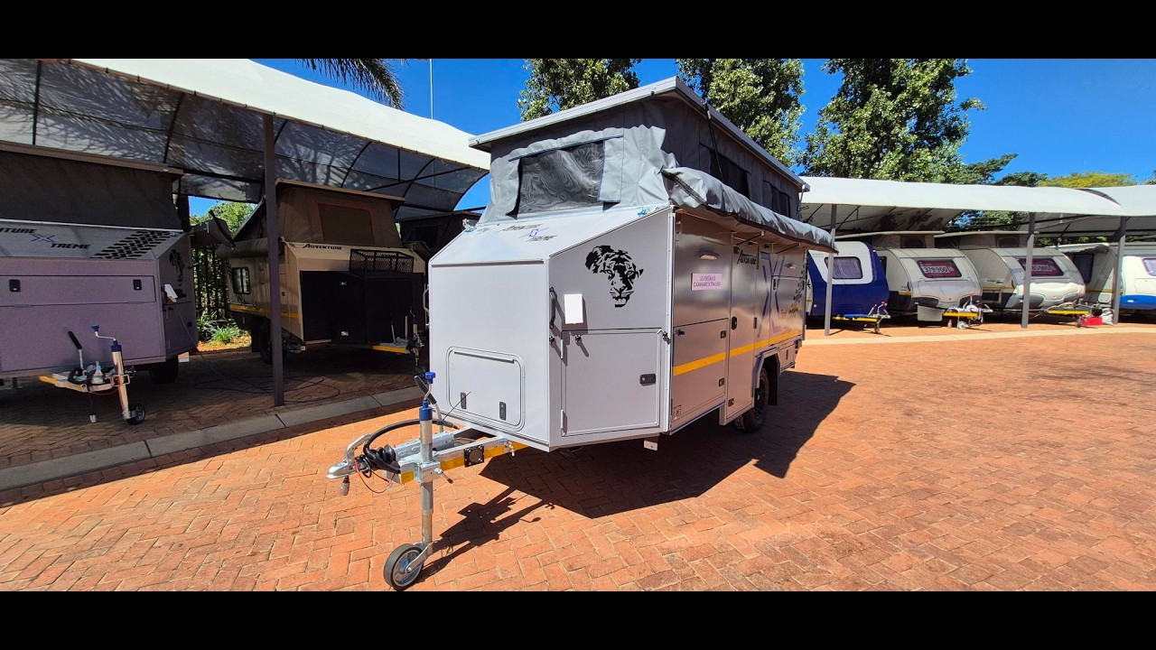 Adventure 4 Sleeper Gladiator Dinette with Fixed Bed