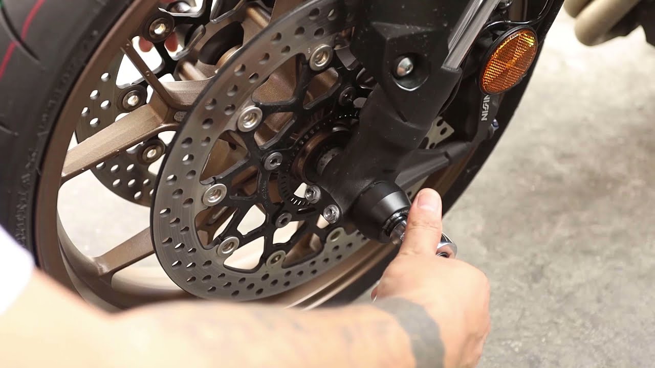 HONDA CB650R 2021 FRONT AXLE SLIDER 800 PESOS LANG!!!