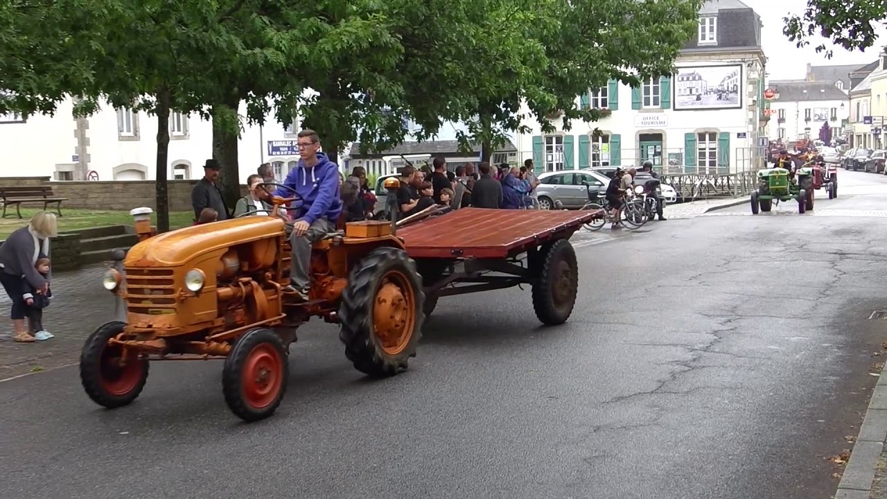 BANNALEC: DEFILE VÉHICULES ANCIENS 2018