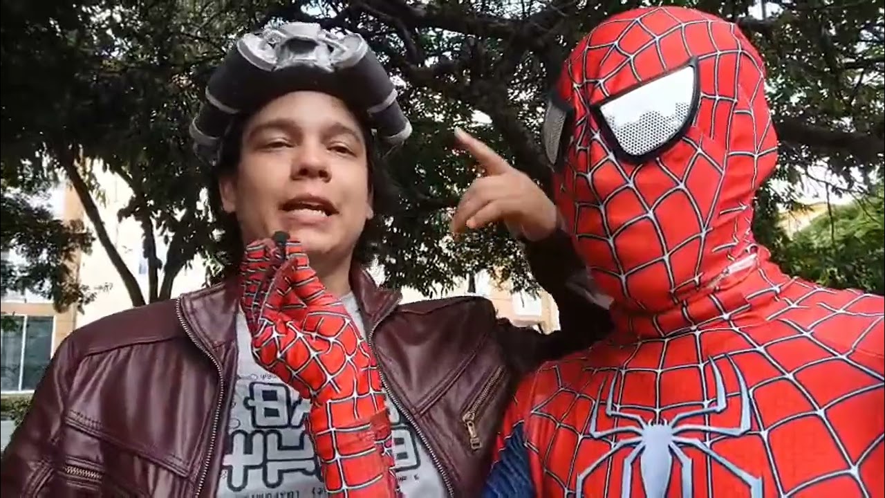 Entrevistas geeks a cosplayers en el evento Mundo Anime Festival Cali