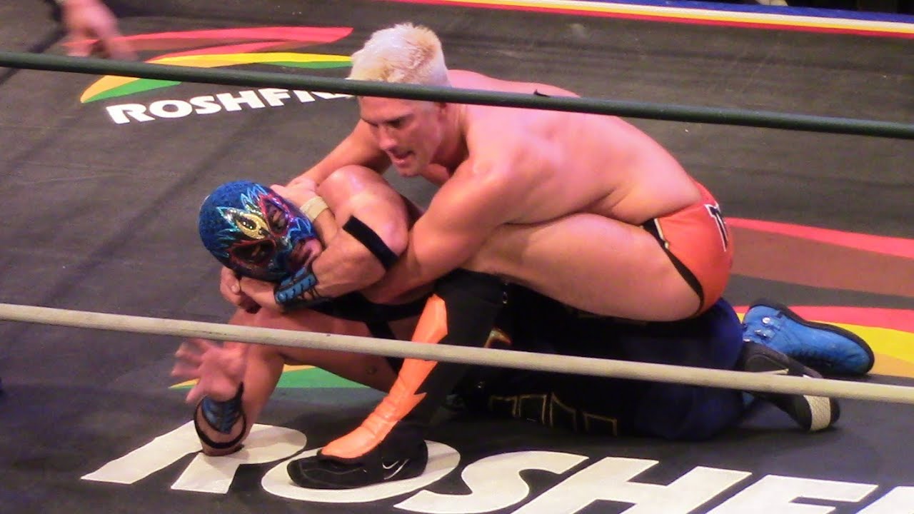 Resumen: Así fue HECHICERO (CMLL) vs ZACK SABRE JR (NJPW) en MANO A MANO en Sábado de Arena Coliseo.