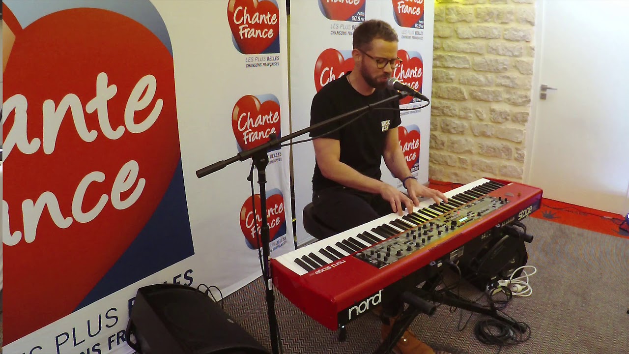 EMMANUEL MOIRE - LA FEMME AU MILIEU (Session Acoustique CHANTE FRANCE)
