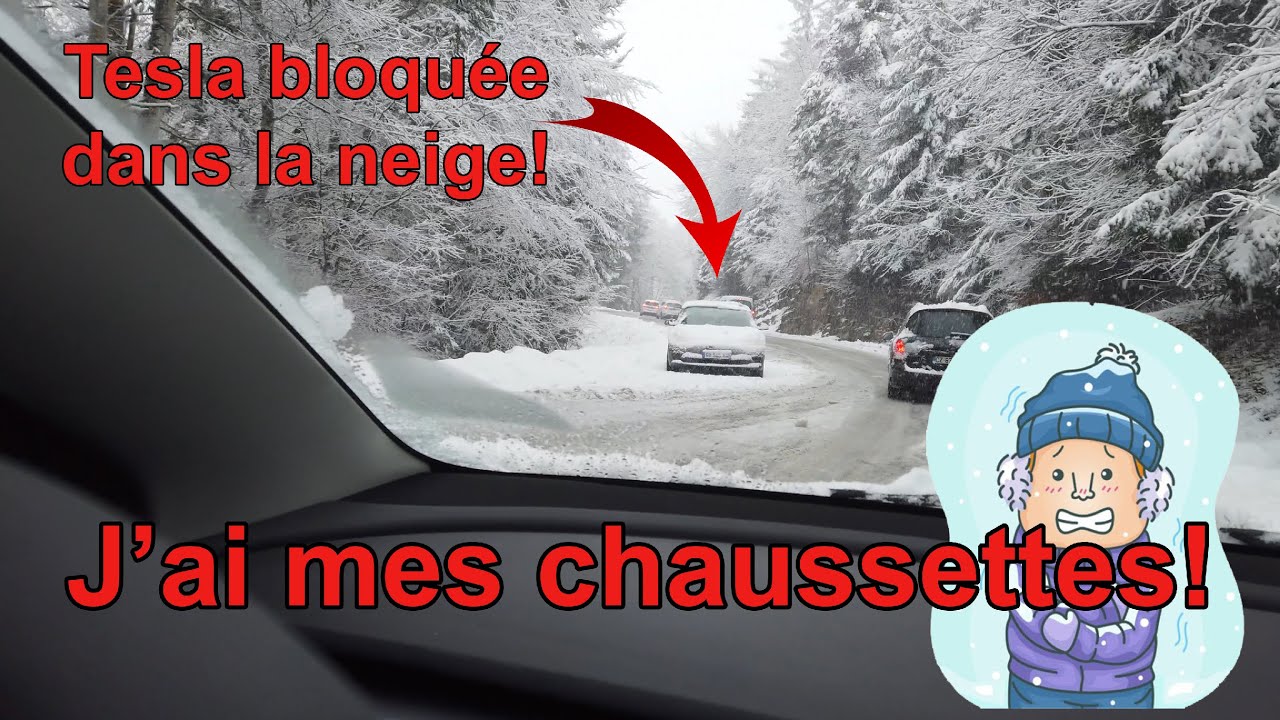 Tesla bloquée dans la neige ! J'ai mes chaussettes ! 🥶