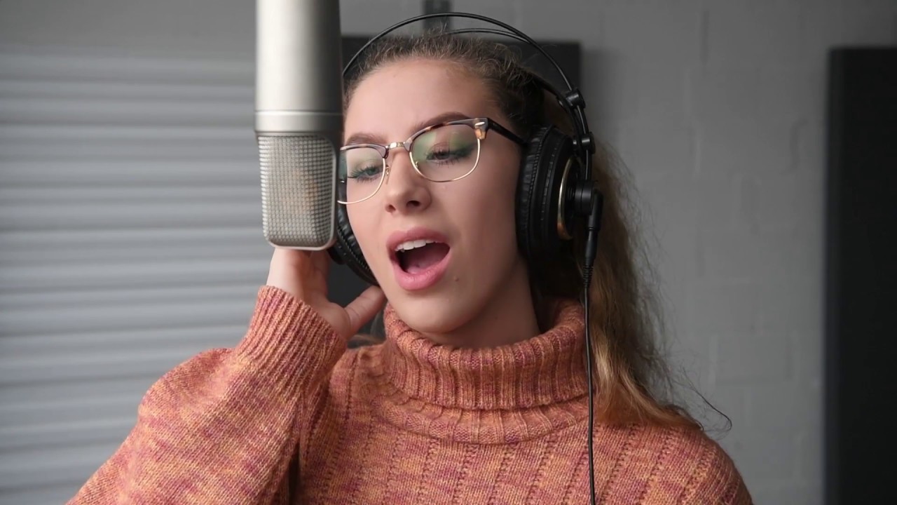 Dancing On My Own - Calum Scott Cover by Molly Sue