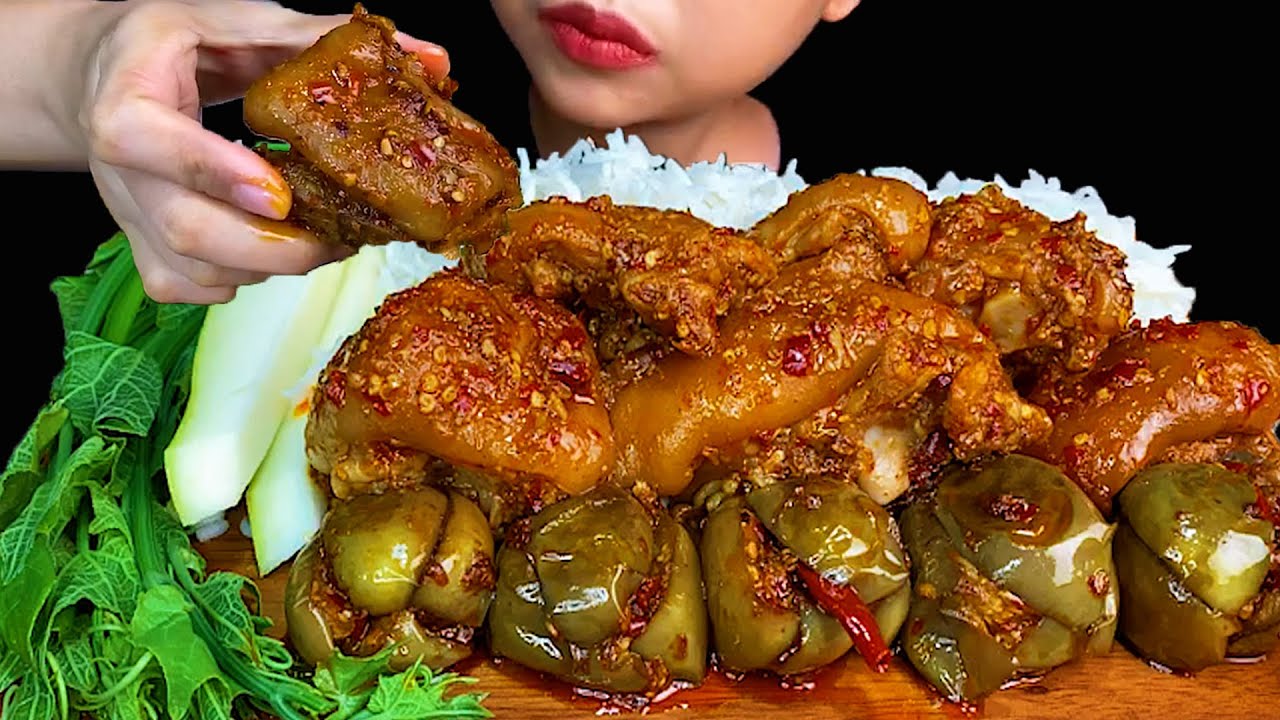 Spicy Pork Legs Curry & Spicy Eggplants