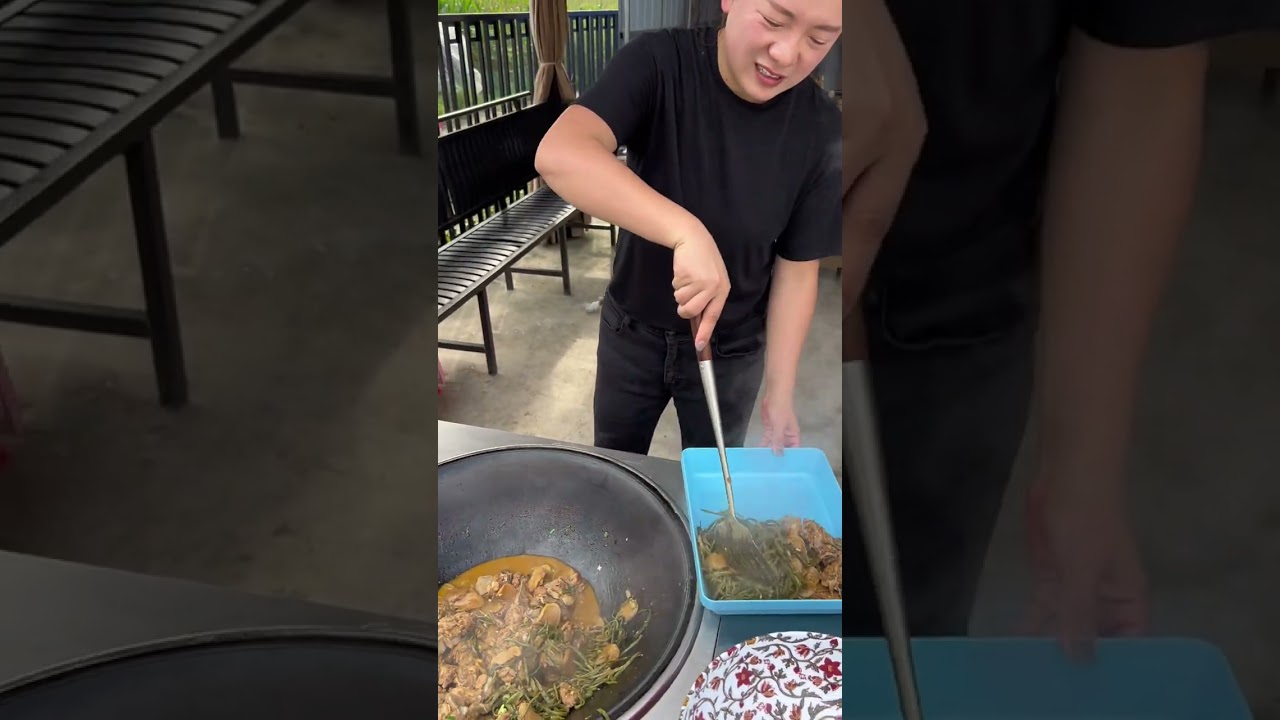 东北干菜和新鲜菜完全是不一样的口感，艮艮揪揪特别好吃 #我的乡村生活 #农村美食记录生活 #东北铁锅炖