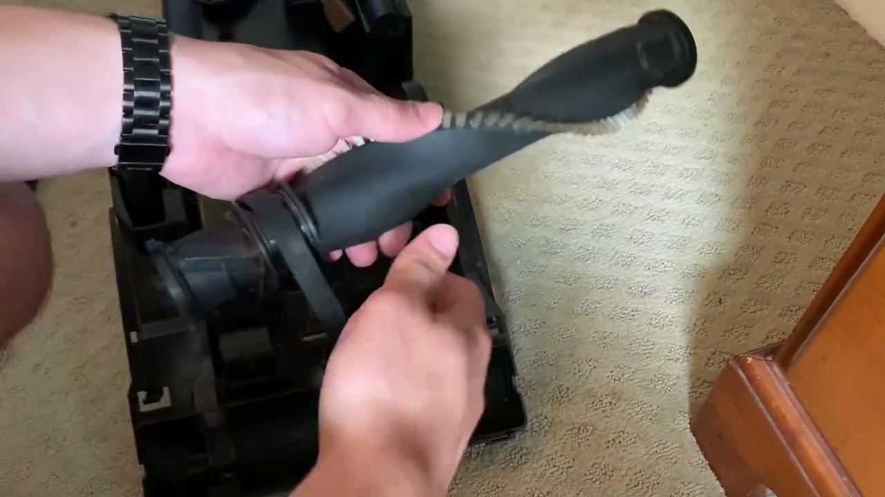 КАК ЗАМЕНИТЬ РЕМЕНЬ ПЫЛЕСОСА Hoover Elite