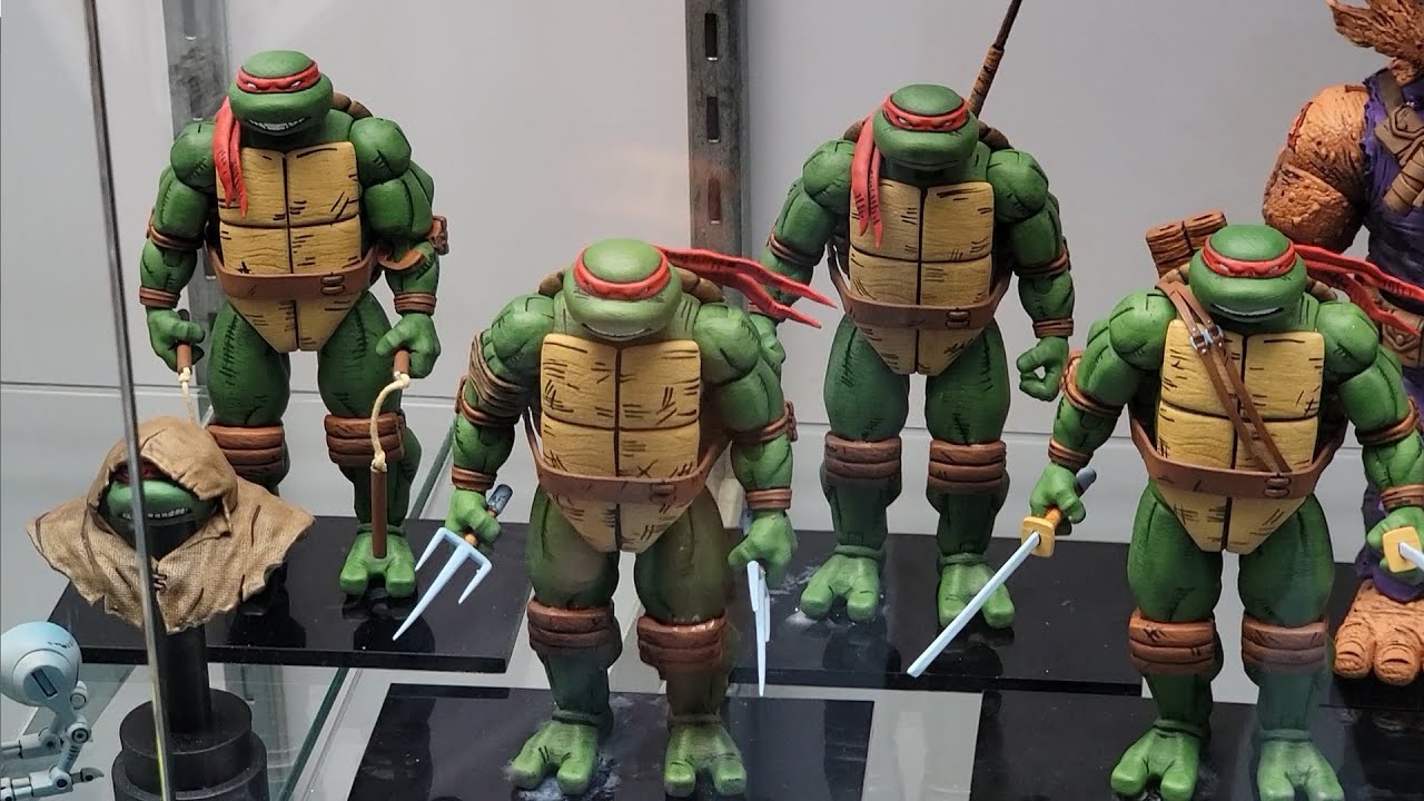 NECA Walk-Through at San Diego Comic Con 2022 TMNT, Gargoyles, D&D, Gremlins, Dinosaurs, more!