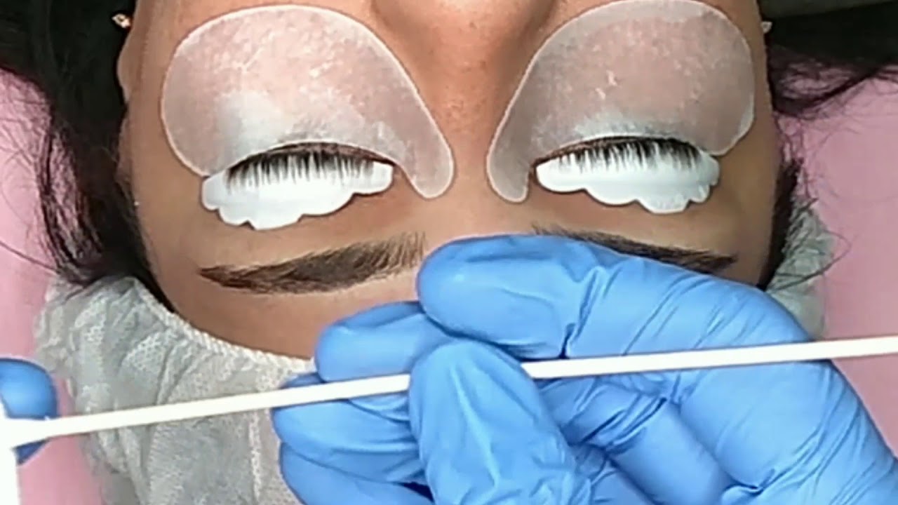 טיפול הרמת ריסים lash lift - lash bomb. אורית פרץ Orit's Beauty Place