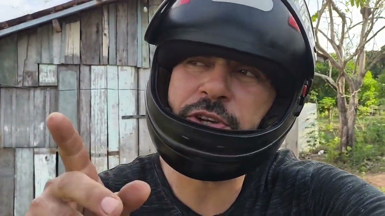 Vamos trabalhar vamos plantar macaxeira para comer com  costelinha