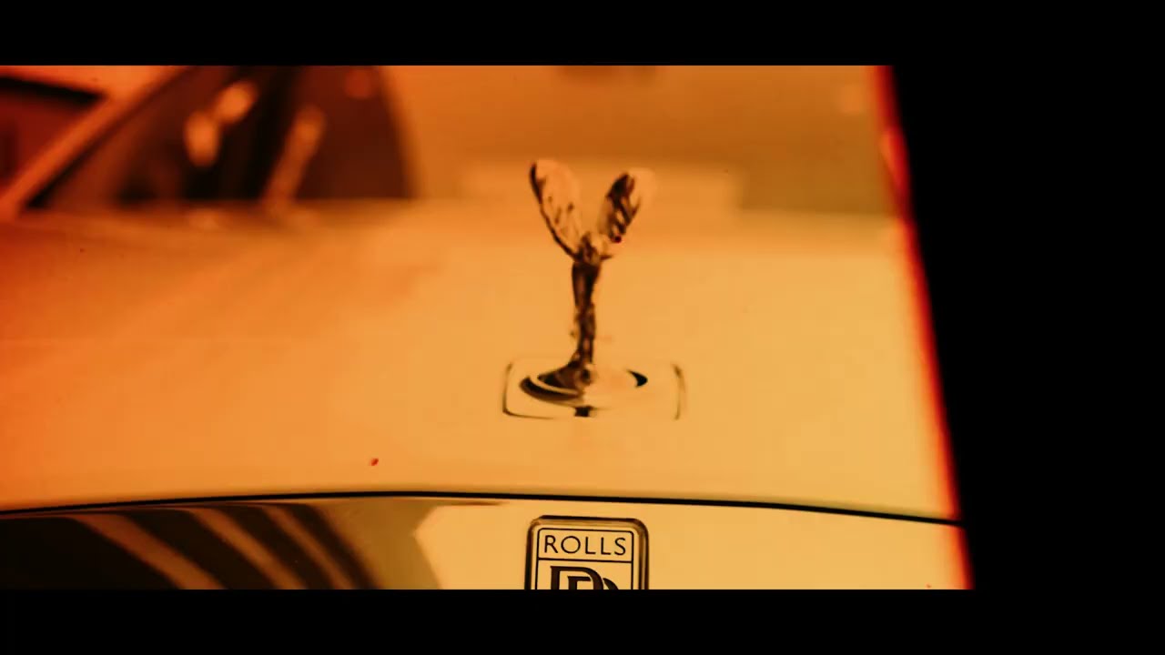 Trouw auto Rolls Royce Ghost met chauffeur.
