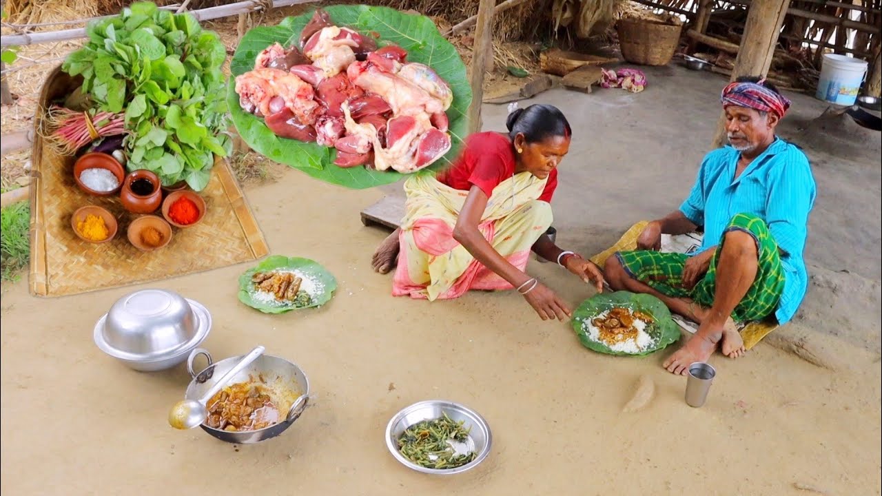CHICKEN LIVER, STOMACH CURRY and punka shak vaji cooking&eating by our santali grandmaa