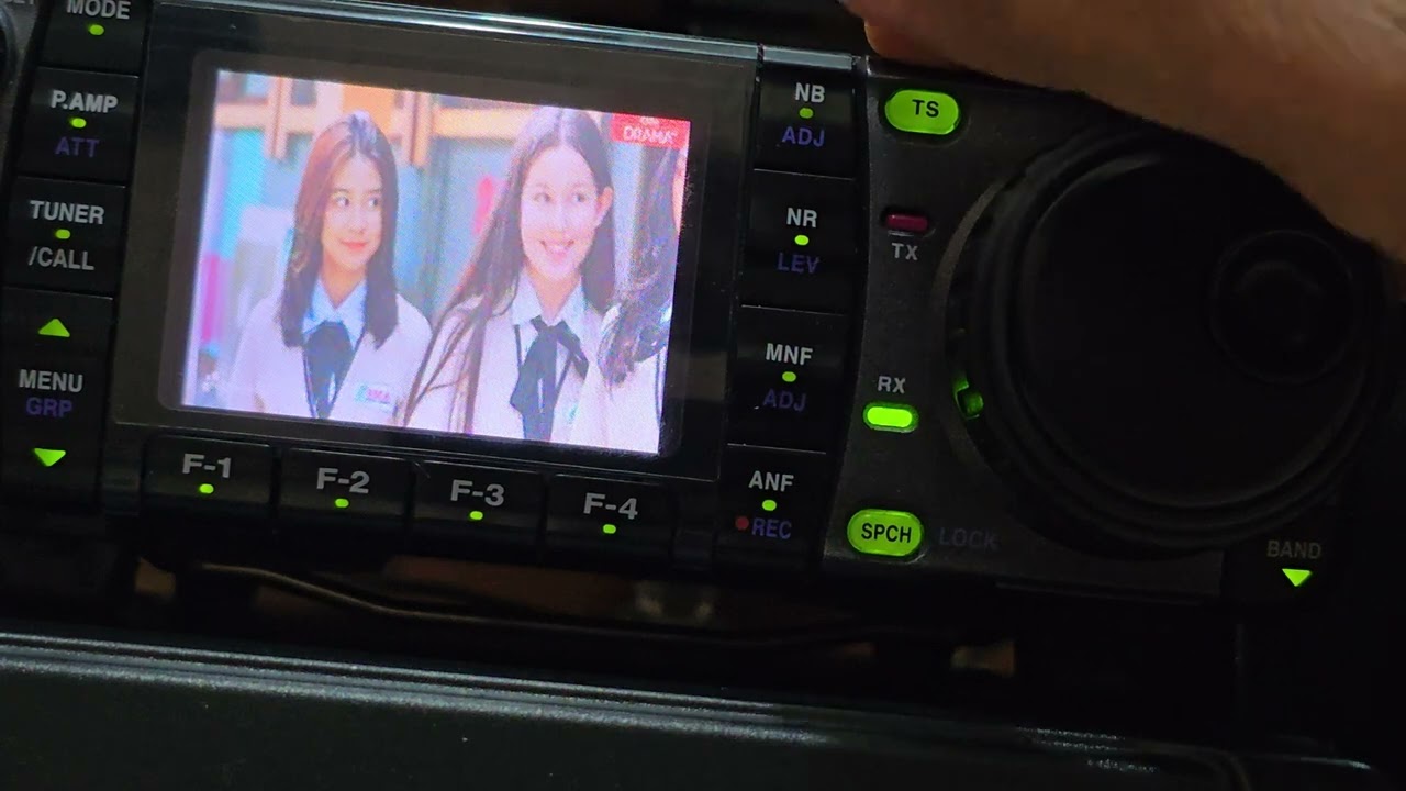 ICOM IC-7000 TX RX Nonton TV