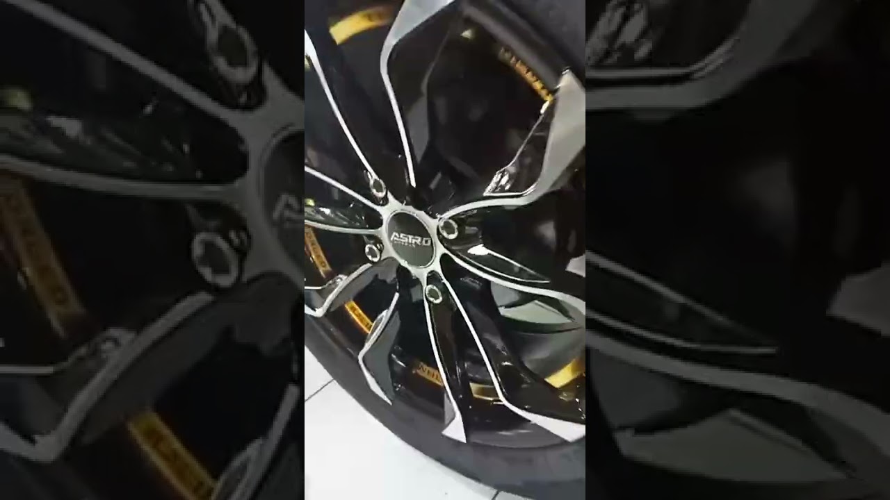 modifikasi Toyota Avanza Veloz pakai velg Astrowheels R16