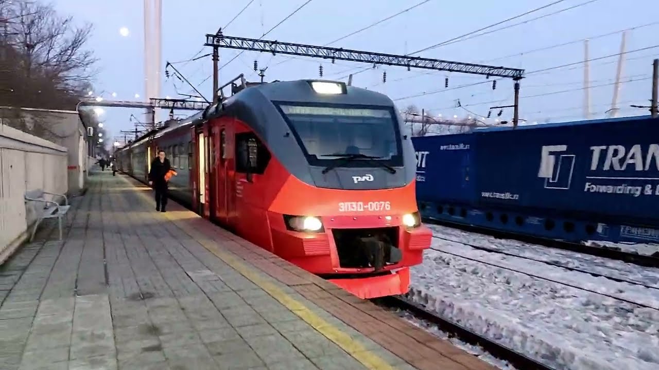 От ст. Мыс Чуркин до ст. Вторая Речка на пригородном электропоезде ЭП3Д | Владивосток